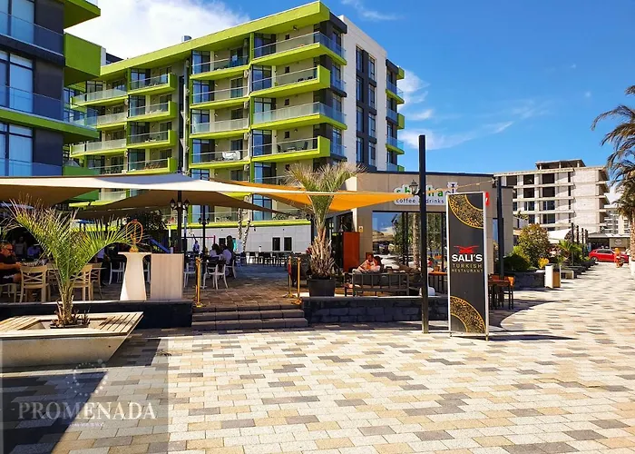 Visum Pool & Mamaia Nord Апартаменты