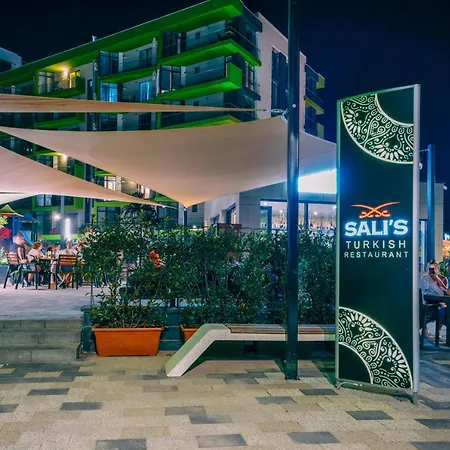 Visum Pool & Mamaia Nord דירה Năvodari