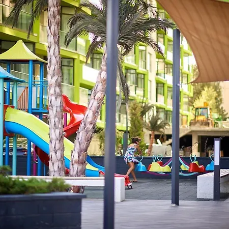 Visum Pool & Mamaia Nord 3* Năvodari